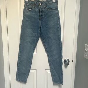 Levi’s Wedgie